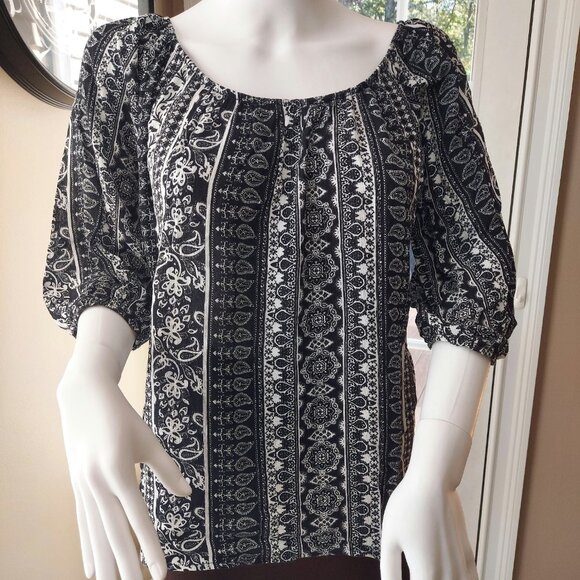 NWOT Buttons blouse - Picture 1 of 4